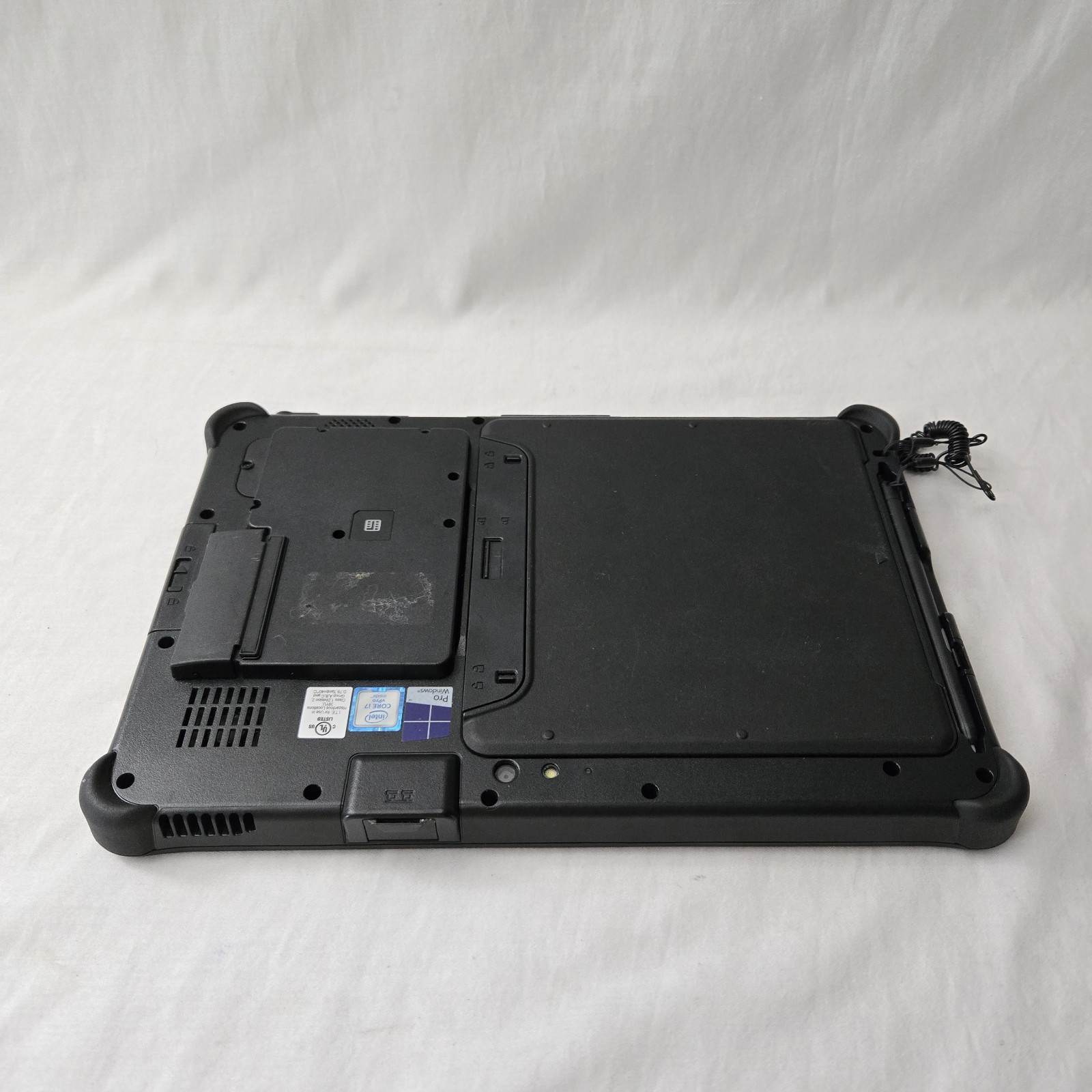 GETAC F110 G3 Rugged Tablet i7-6600U 2.60GHz 256GB SSD 8GB Ram Win10P – Grade A-