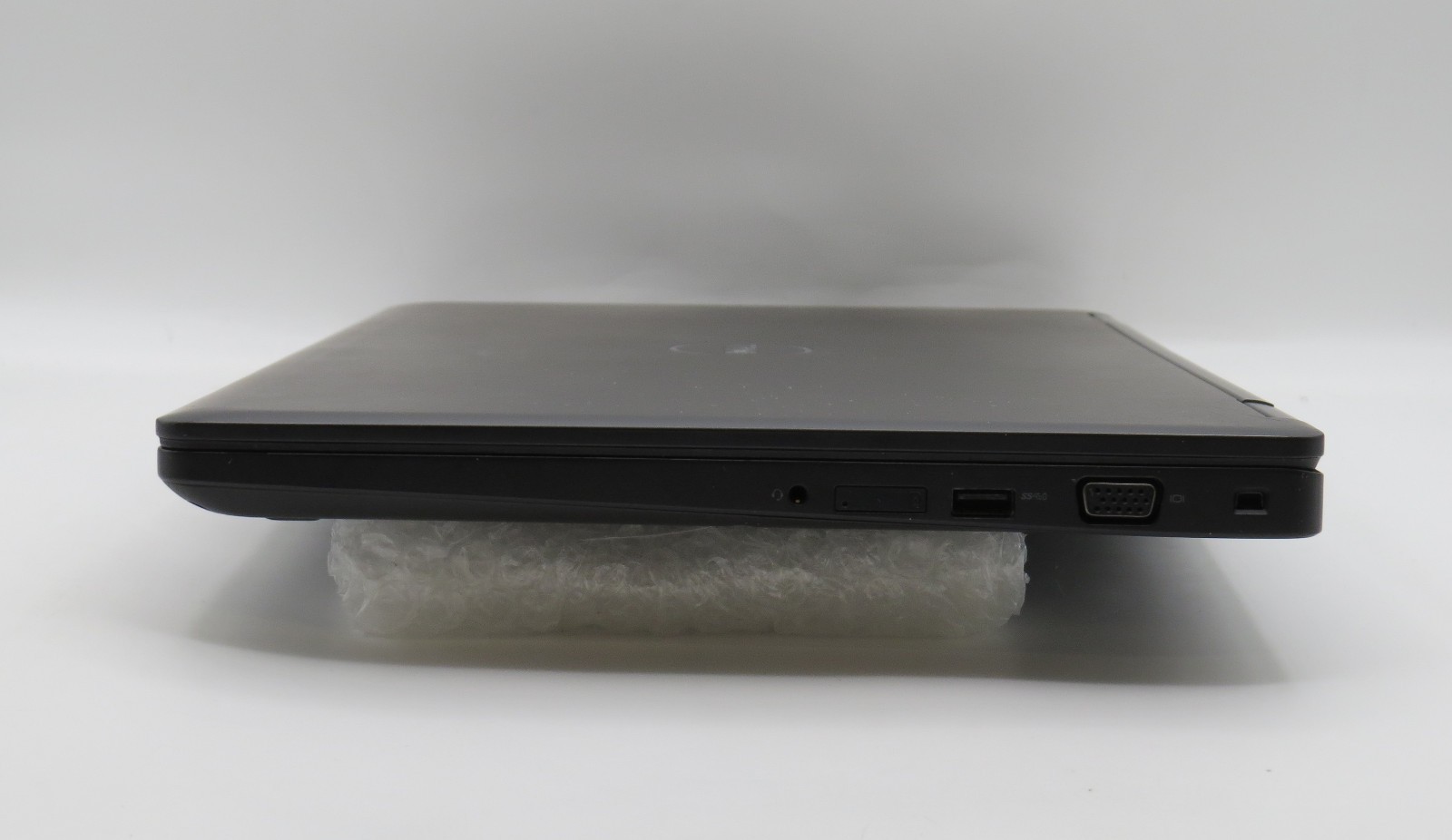 Dell Latitude 5590 | i7-8350U @ 1.7GHz | 16GB DDR4 | 256GB m2 | 15.6″ | No OS
