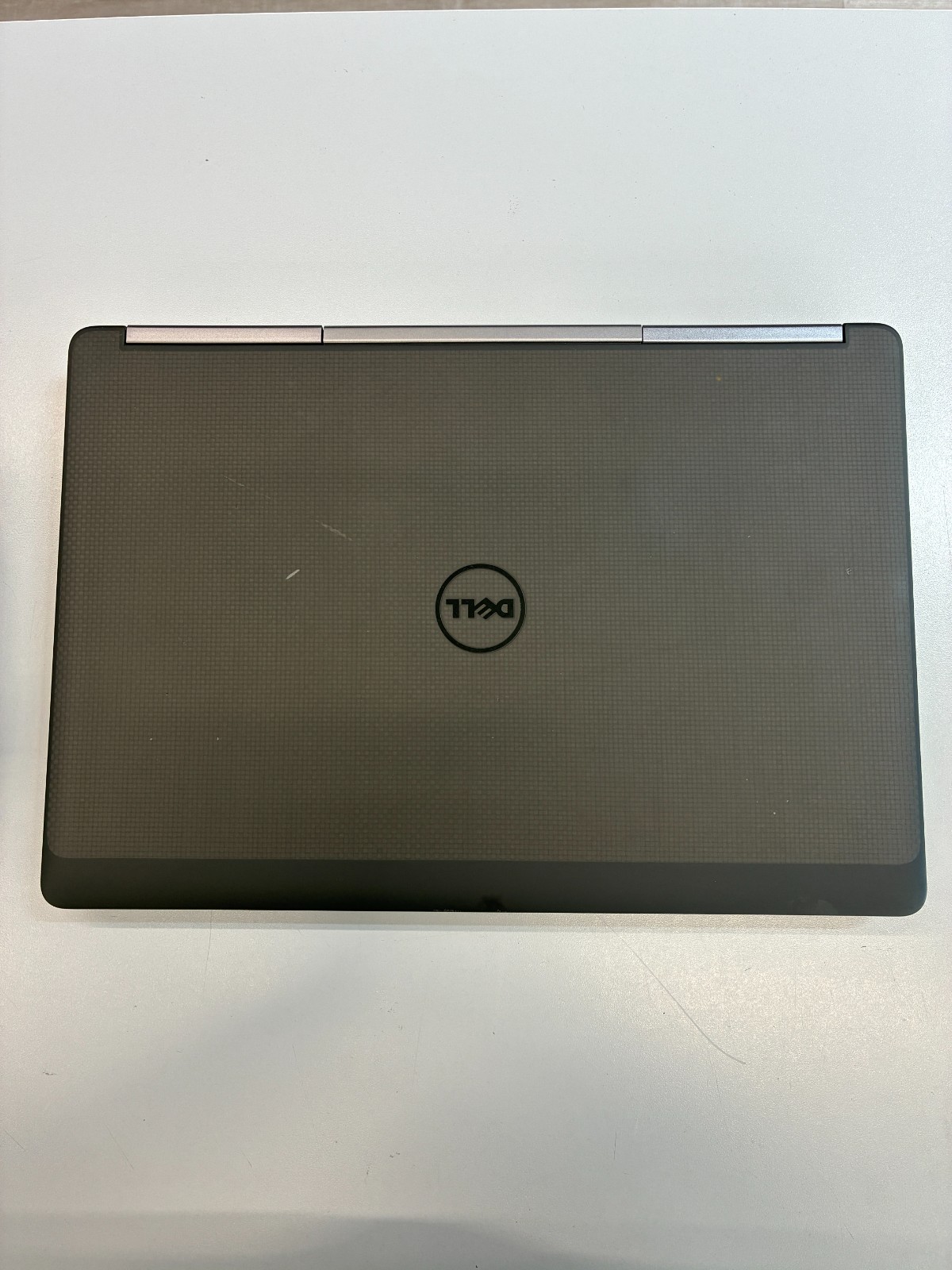 Dell Precision 7510: 15.6″ (4k) / i7-6920HQ / RAM 48Gb / Quadro M2000M / SSD 1Tb