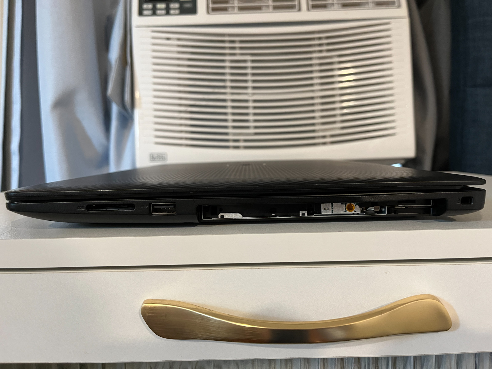 Dell Inspiron 3582 | No Charger or SSD | Read Description For More Info