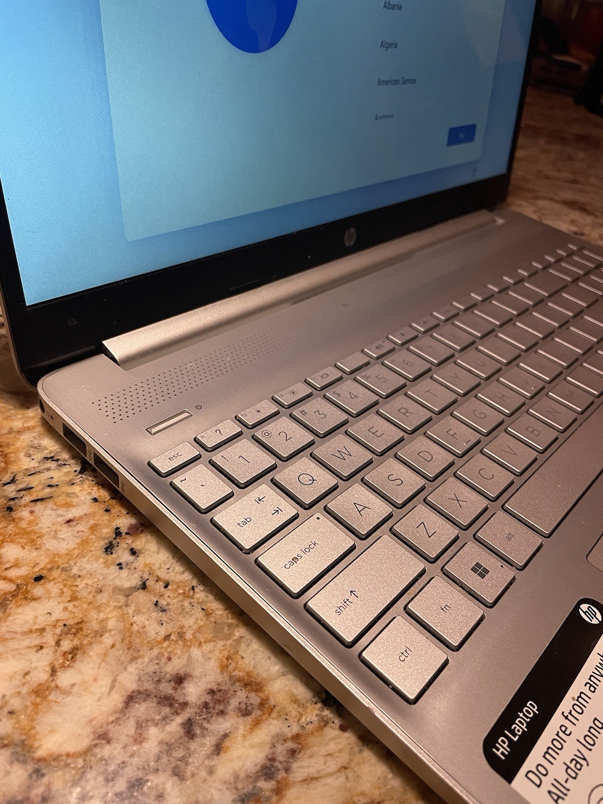 HP notebook, Windows 11, i3-1215U, 32GB memory, 15.6 inch, 1 TB storage