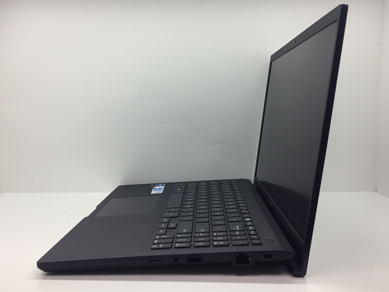 READ Asus ExpertBook B1500C 15.6″ Full HD Intel Core i5-1135G7 8GB RAM 256GB SSD