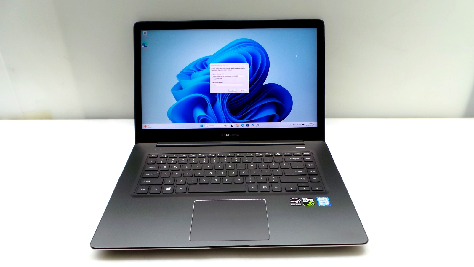 Samsung Notebook NP940Z5L | 15.6″ | i7-6700HQ | 8GB 256GB SSD | Touchscreen