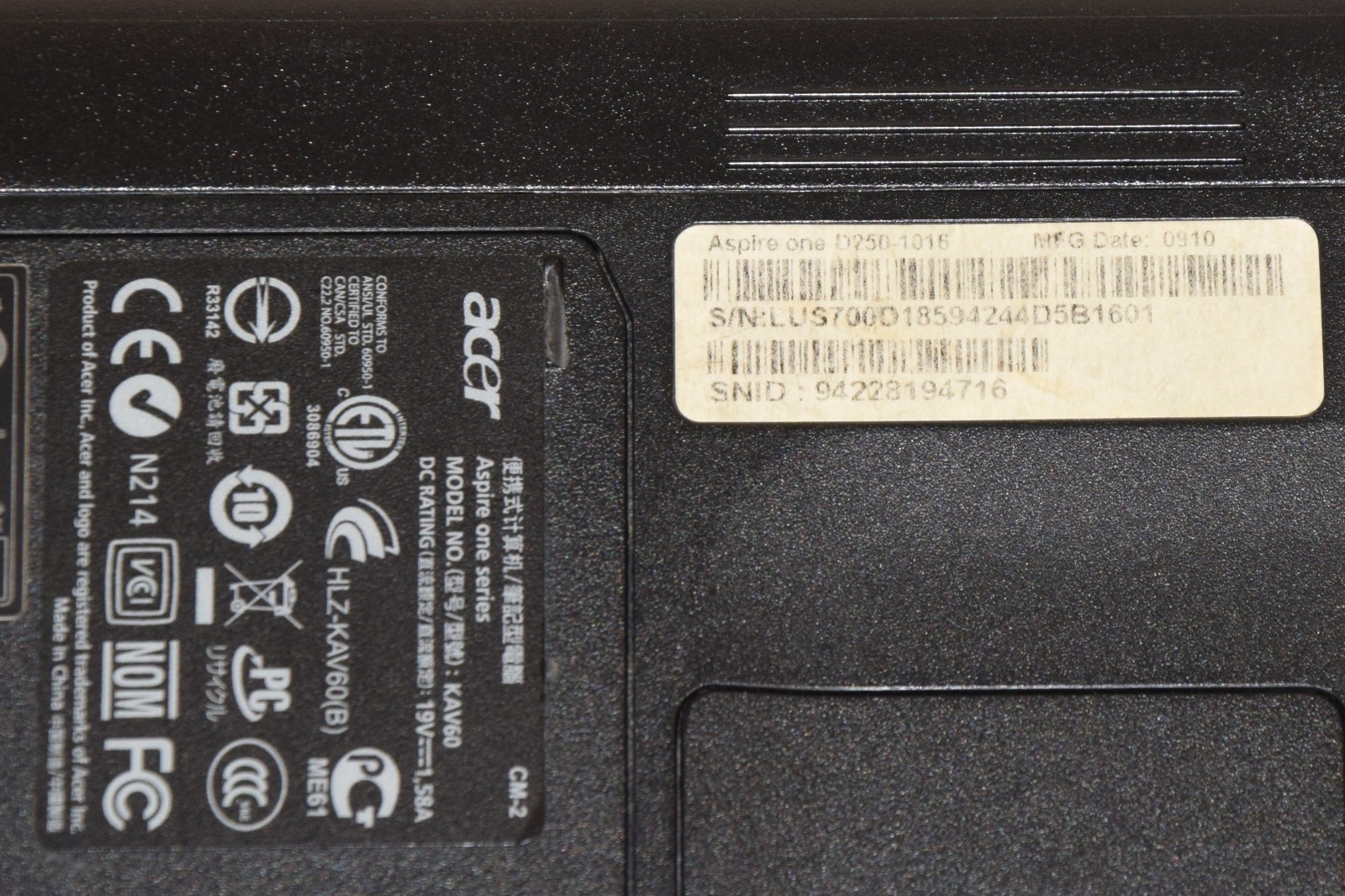 Acer Aspire One D250-1016 10.1″ Netbook Intel Atom N280 1.66Ghz 2GB DDR2 160GB