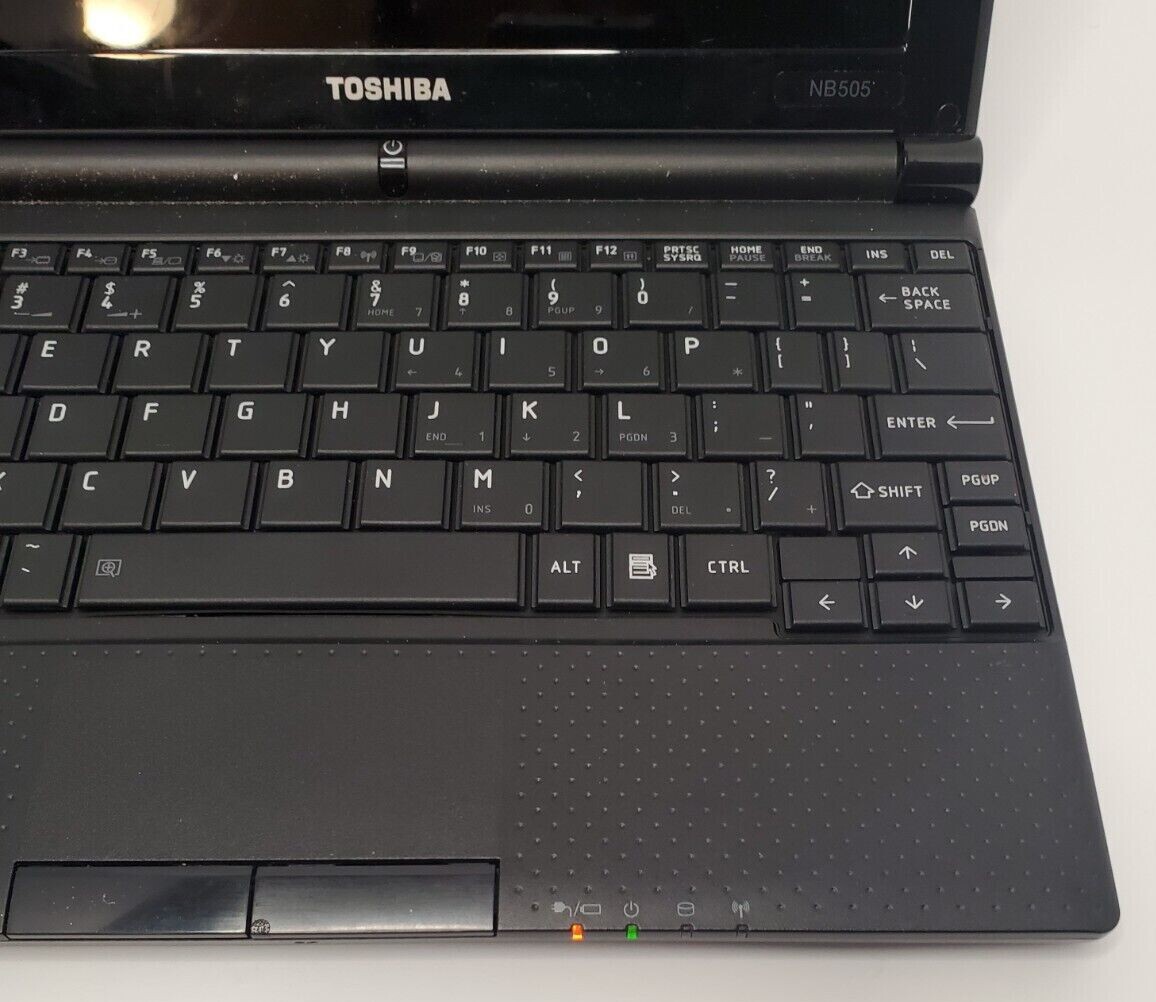 TOSHIBA NB505-N500BL Mini Laptop Intel Atom N455 1.66GHz 1GB Ram Parts or Repair