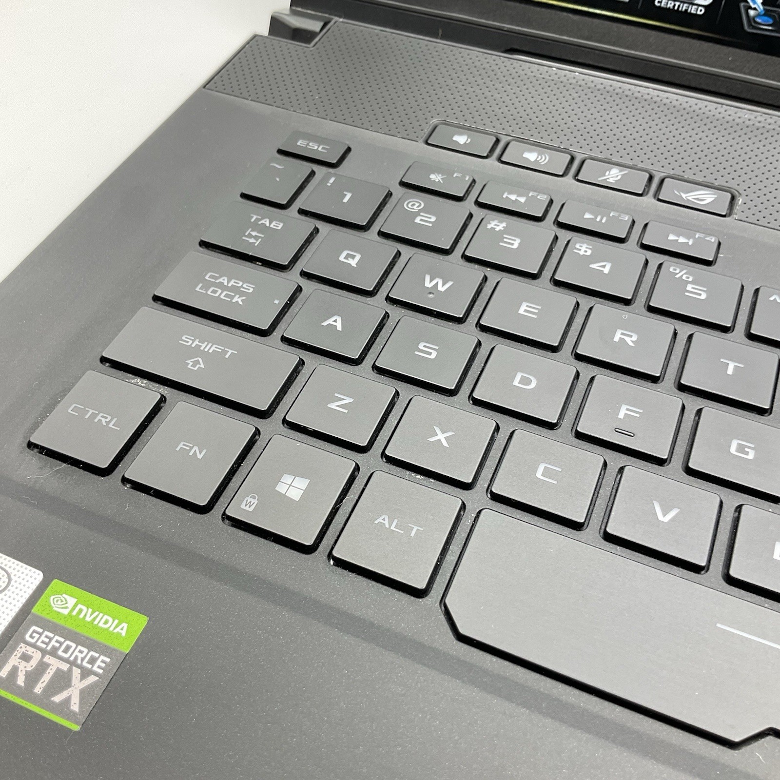 ASUS ROG Zephyrus M15 GU502L i7-10750H 16GB RAM 1TB SSD RTX 2060 Gaming Laptop