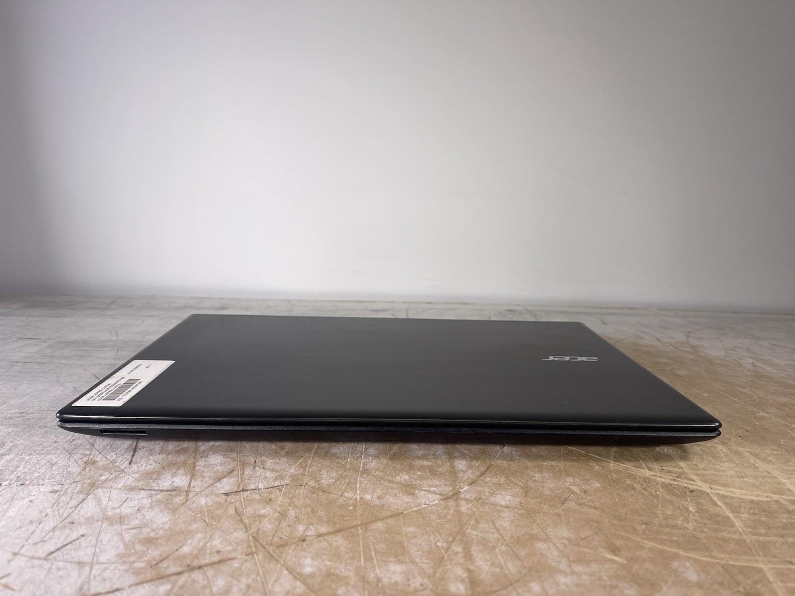 ACER ASPIRE E5-576-392H i3-8130U @ 2.20GHz, 8GB RAM, NO HDD/OS