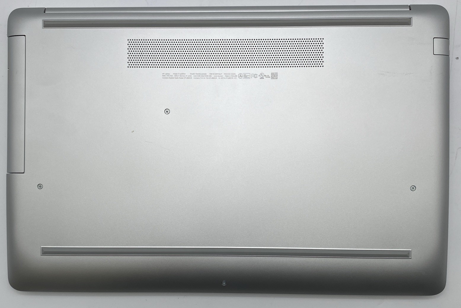HP Laptop 17-ca1931cl 17.3″ AMD Ryzen 3 3200U @ 2.6GHz 4GB RAM 128GB SSD W11H