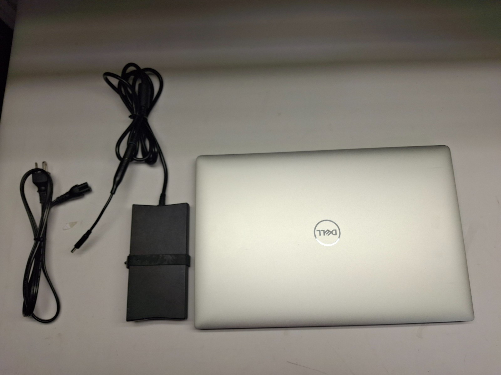Dell XPS 15 9570 intel core i7-8750H, 16GB, 256GB SSD, WC,Wifi W11P GTX 1050 GPU