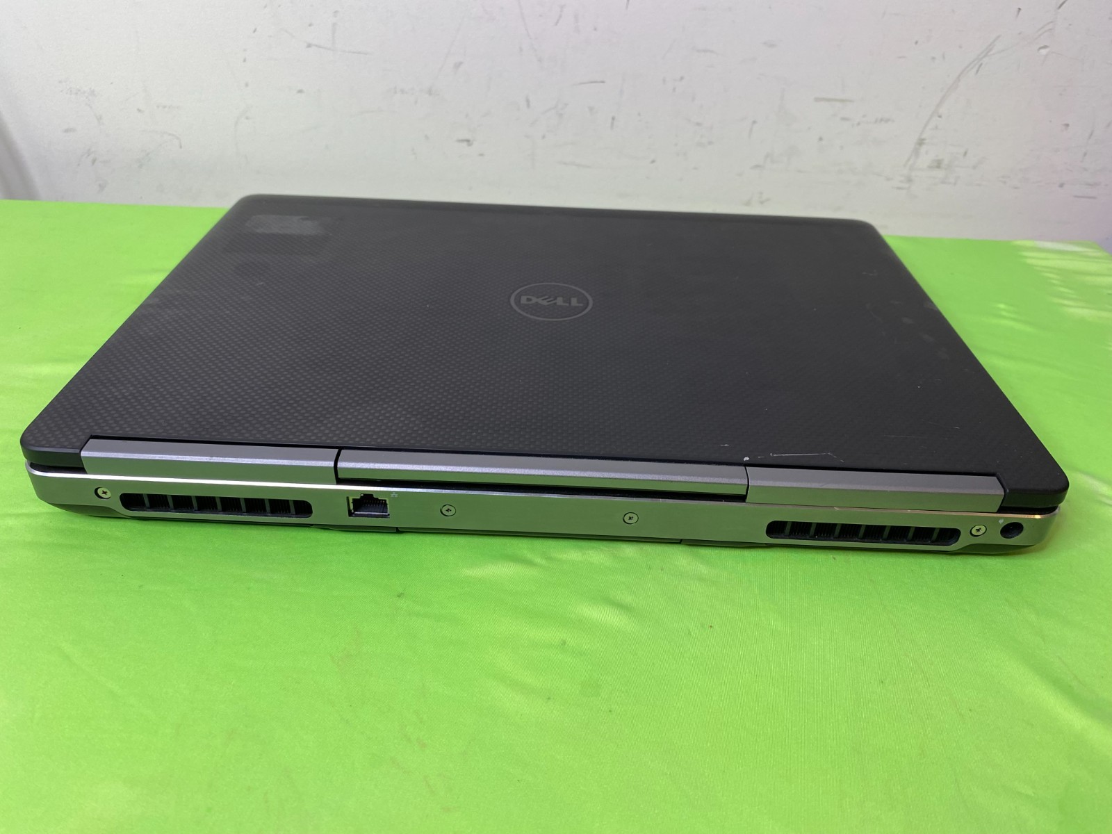 Dell Precision 7520 Intel i7-6820HQ 2.70GHz 256GB SSD, 20GB RAM Win 11/M2200