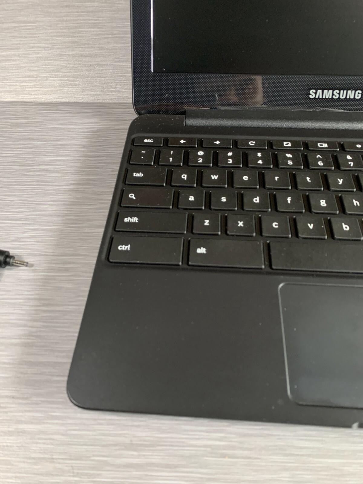 Samsung Chromebook 3 XE500C13 Black 11.6″ Intel Celeron Notebook PC – For Parts
