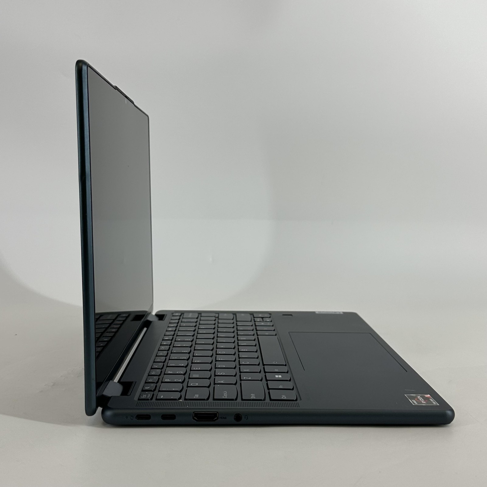Lenovo Yoga 6 13.3 Blue FHD+ TOUCH 2.0 GHz Ryzen 5 7530U 8GB RAM 256GB SSD Good