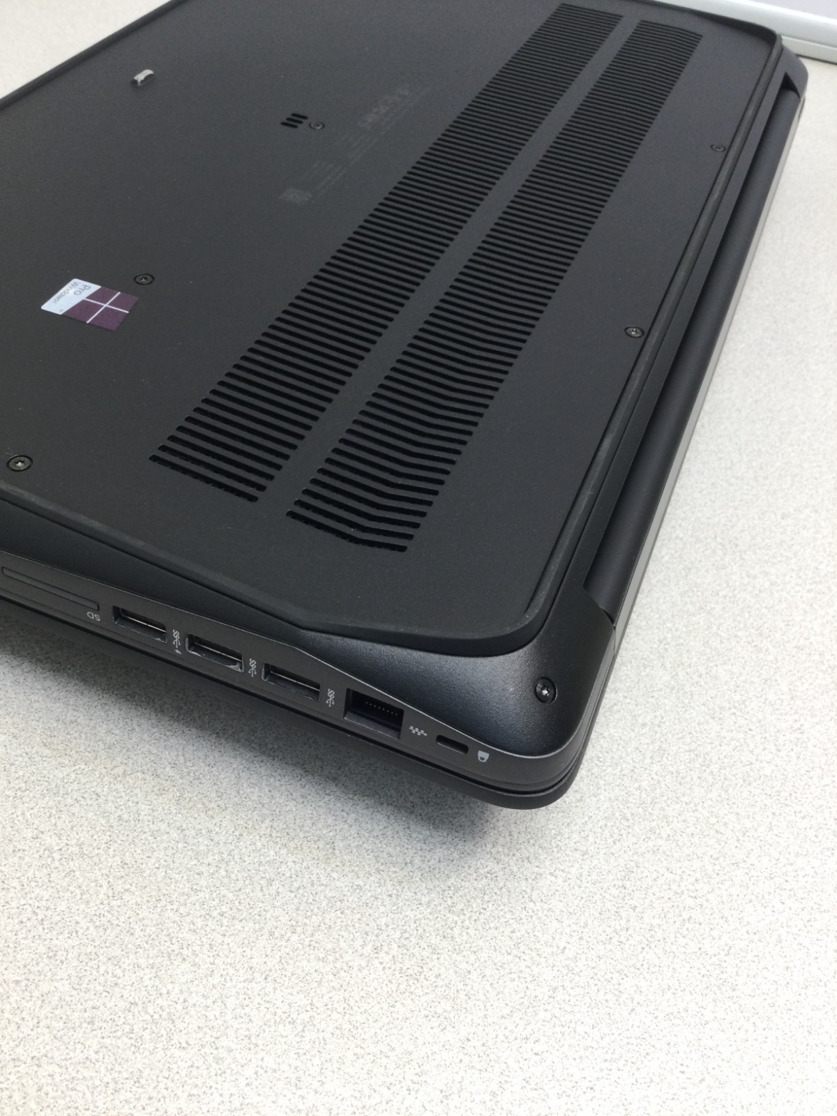 HP ZBook 17 G3 core i7 6th gen 2.60ghz 128GB SSD 12GB RAM 17.3” WIN 11 PRO