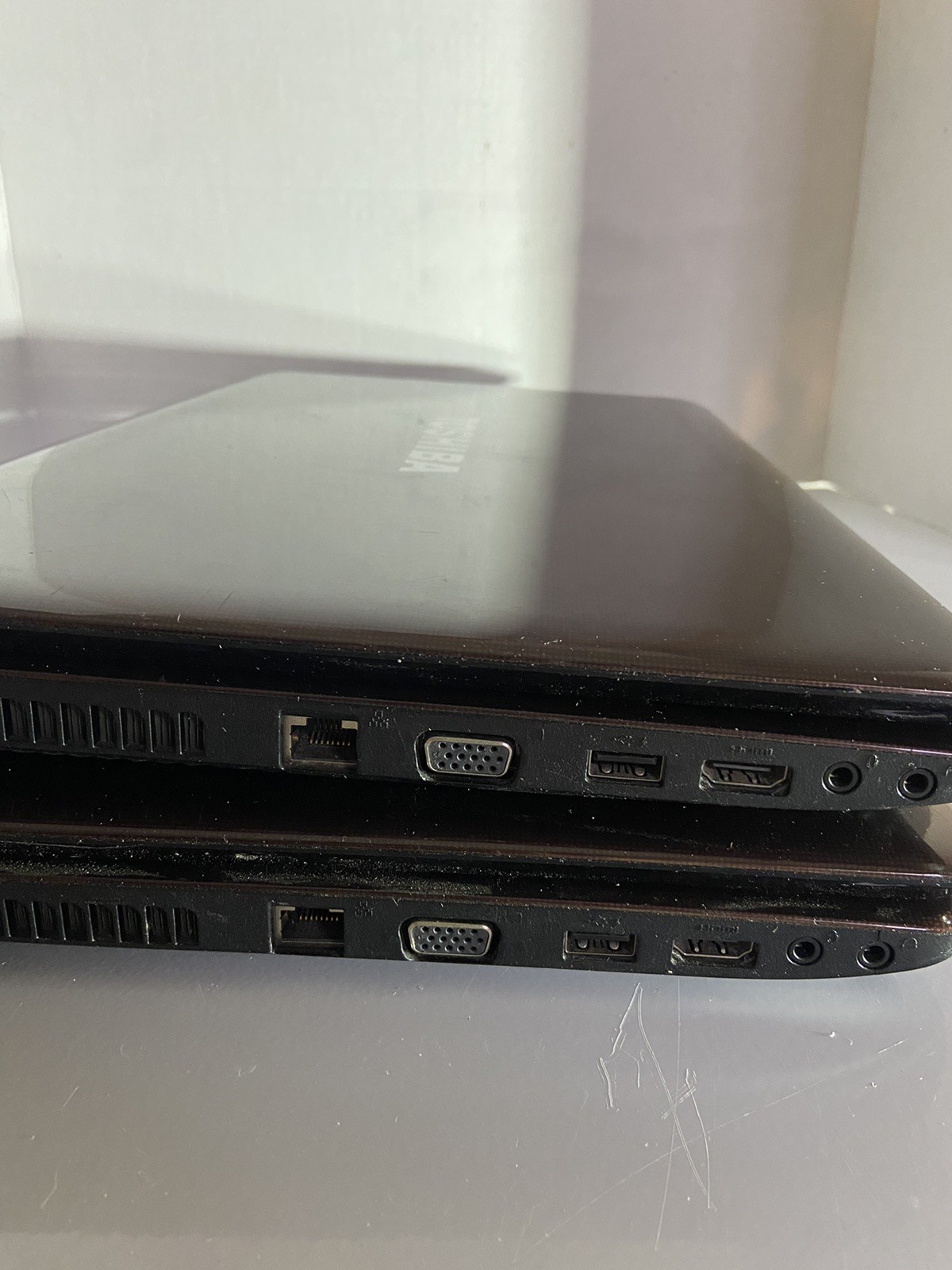 TOSHIBA SATELLITE L750 15.6″ INTEL CORE i3 2.10GHz 4GB 320 GB WIN 10 PRO