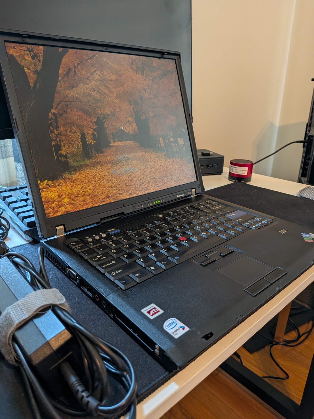 Lenovo ThinkPad T60 14in Intel Core Duo 2.0GHz 3GB Ram ATI Battery Charger