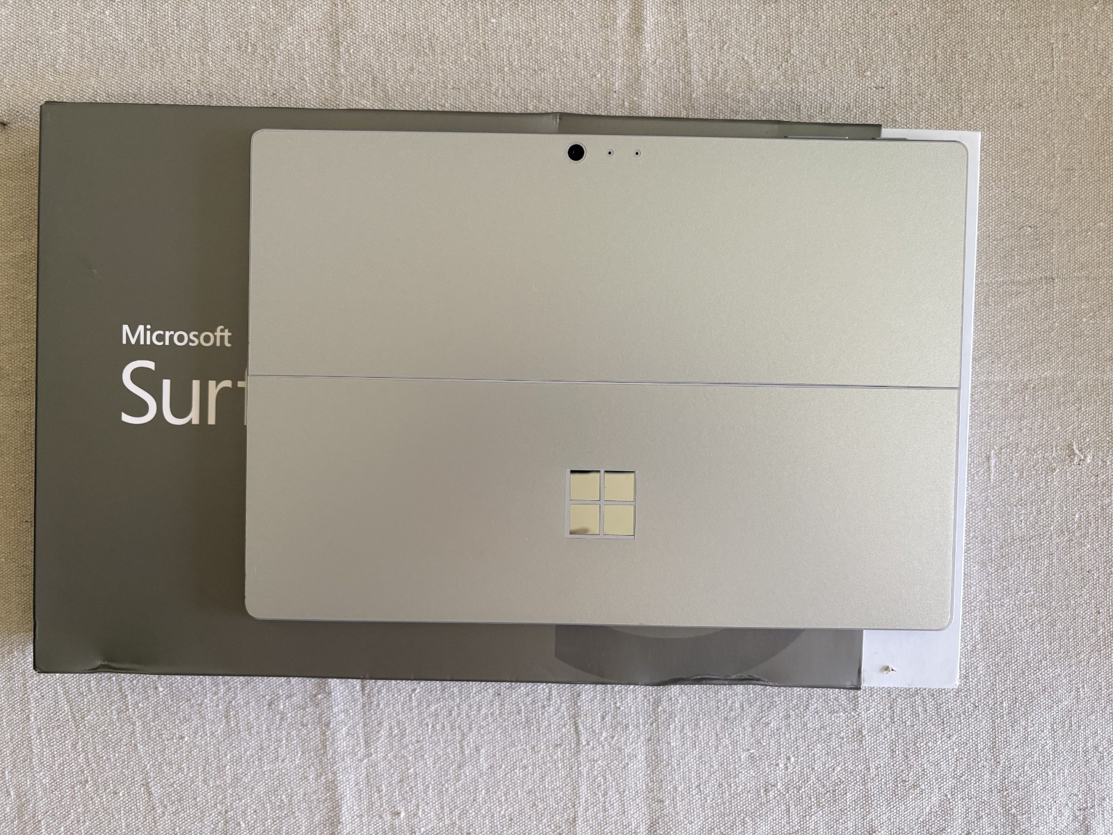 Surface Pro 3 / i5-7300U / 8 GB / 256 GB. Clean Install and Great Shape.