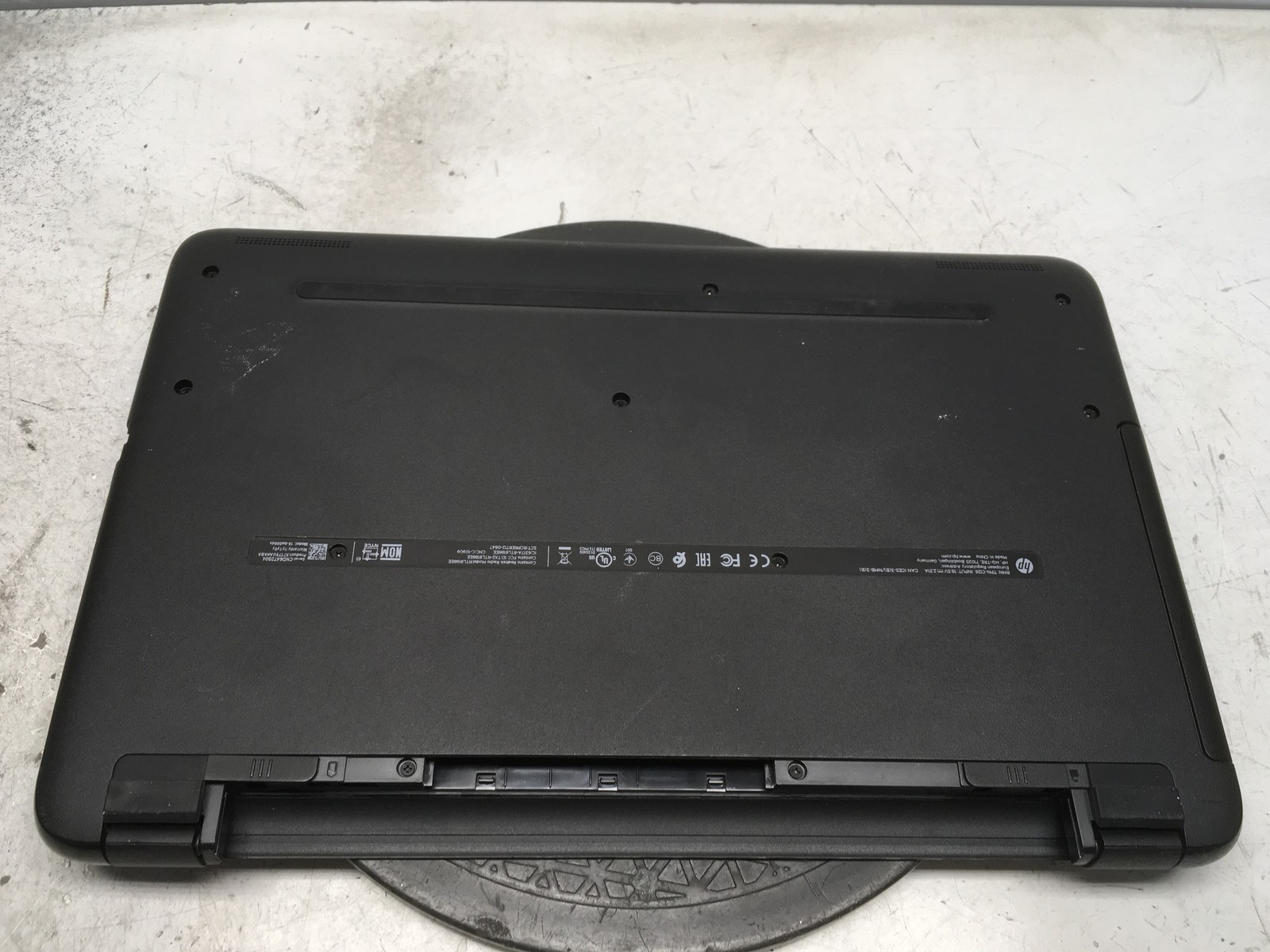 HP 15-BA009DX AMD A6-7310 2000MHz 4 GB NO HDD No Batt