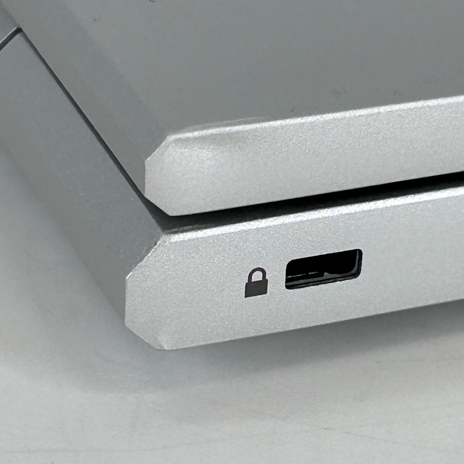 HP ProBook 450 G10 15.6 Silver FHD 1.7 GHz i7-1355U 32GB 512GB SSD Very Good
