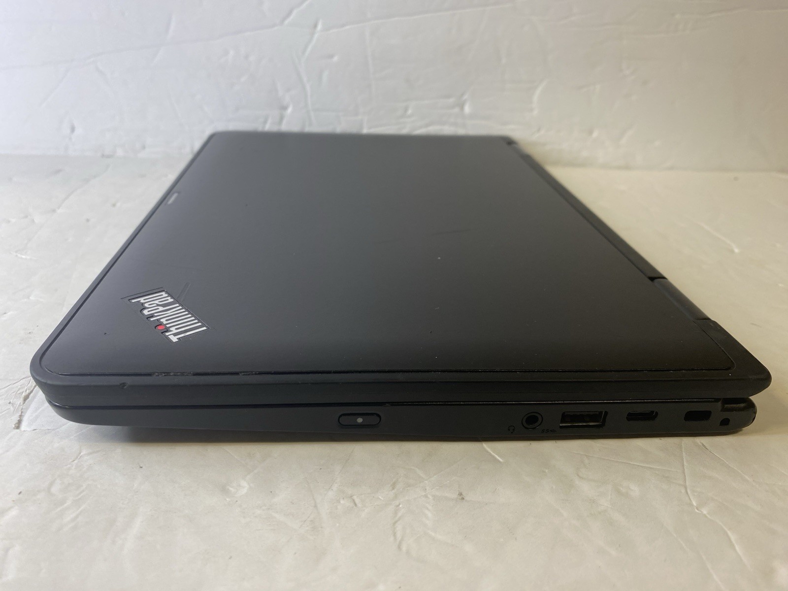 Lenovo ThinkPad Yoga 11e 11.6in 2 in 1 flip TouchScreen Windows 10