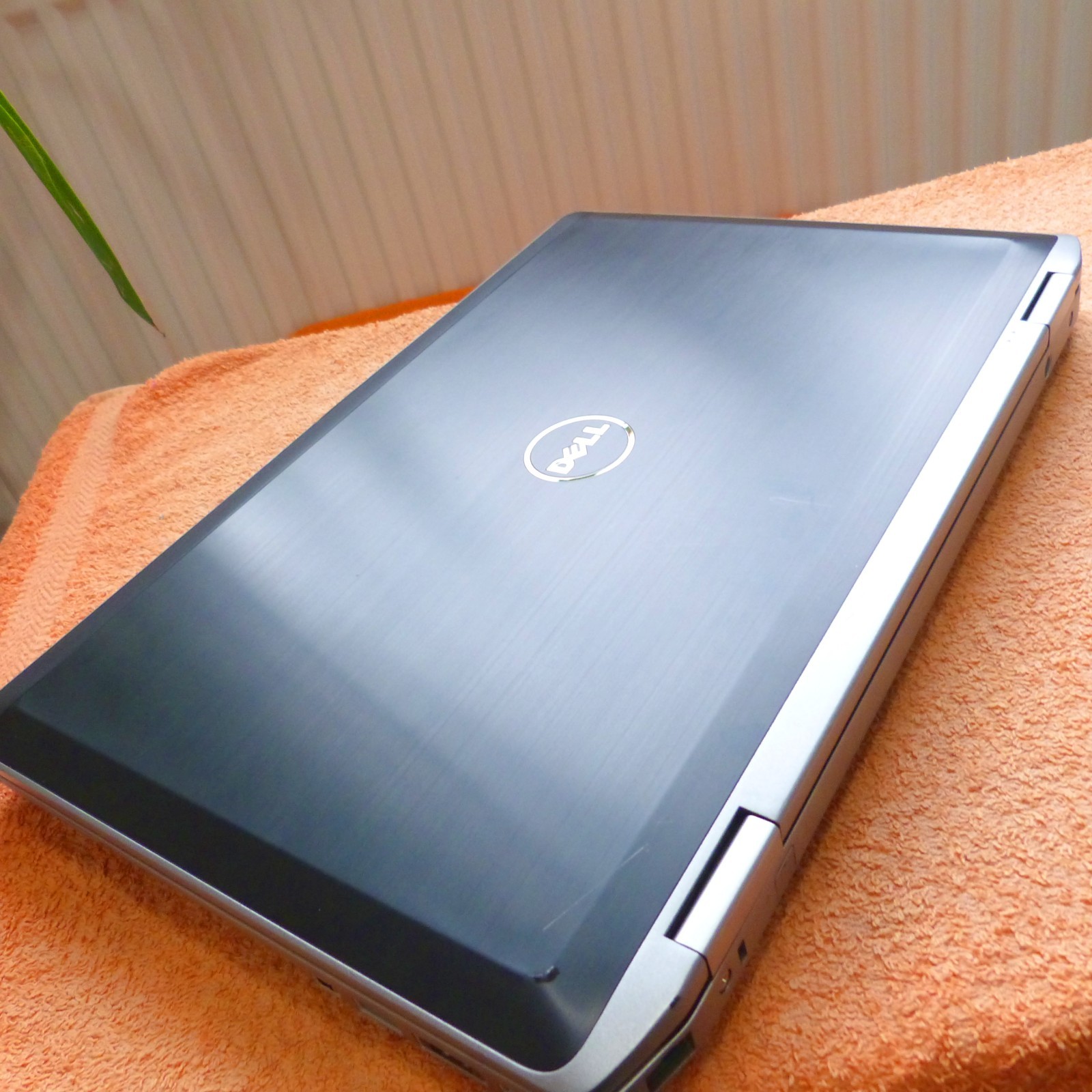 XL Lot of DOCK Dell E6520 METAL Business 15″ HD l Windows 11 SSD TURBO i5