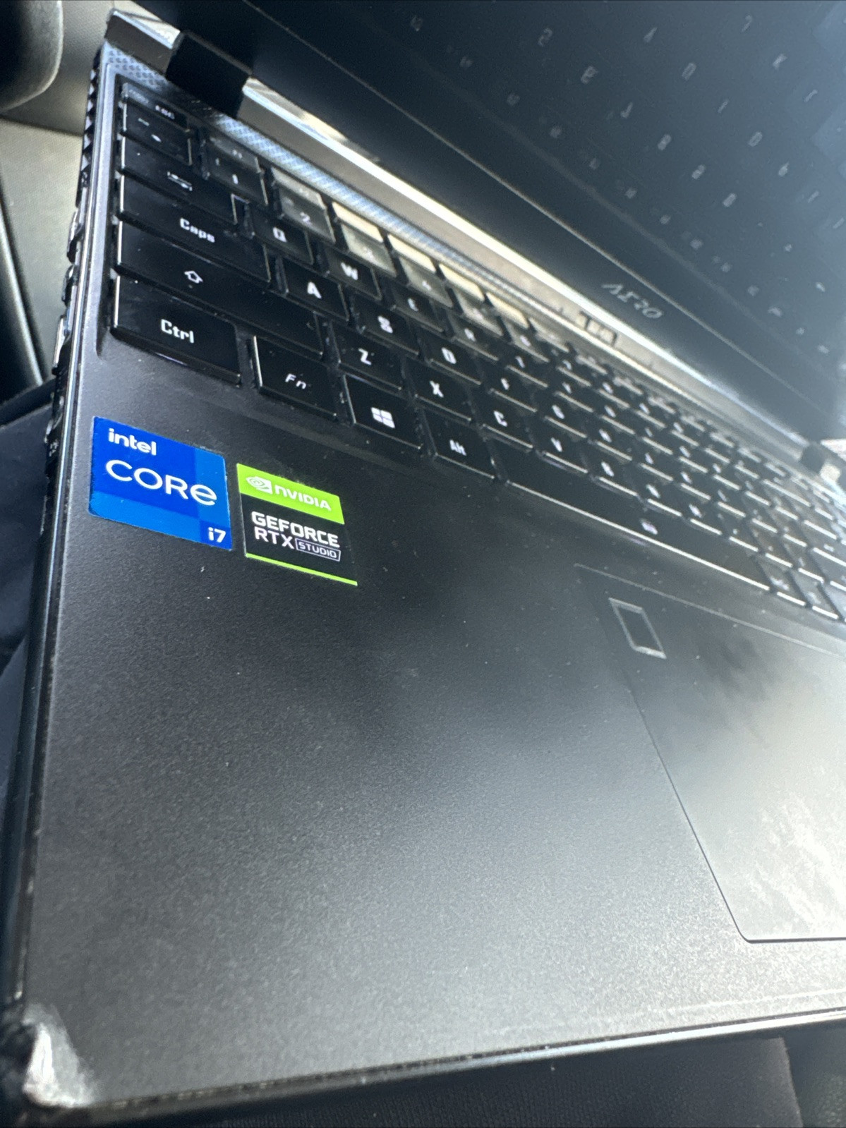 GIGABYTE AERO 15 OLED KD (1.5 TB SSD, Core i7-11800H, 3060) UHD Gaming Laptop