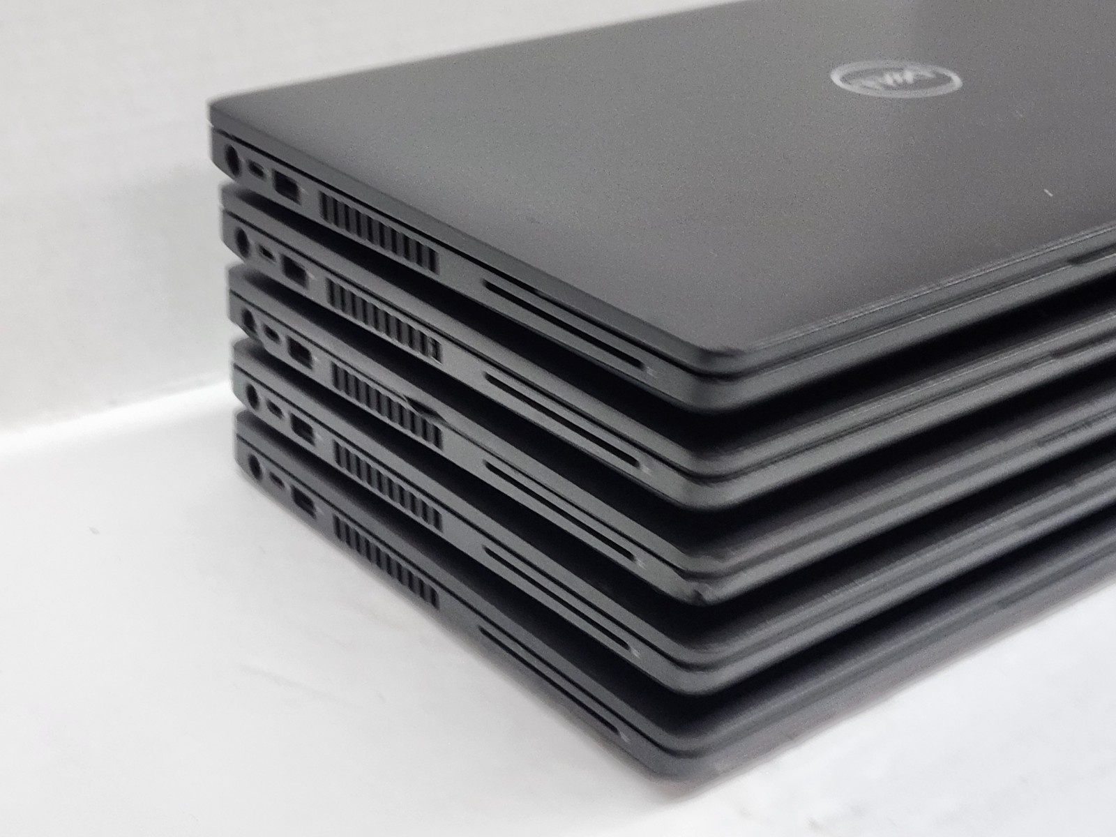 Lot of 5 Dell Latitude 5400 Laptops i7-8665u 8GB 256GB SSD Webcam Backlit -AC #1
