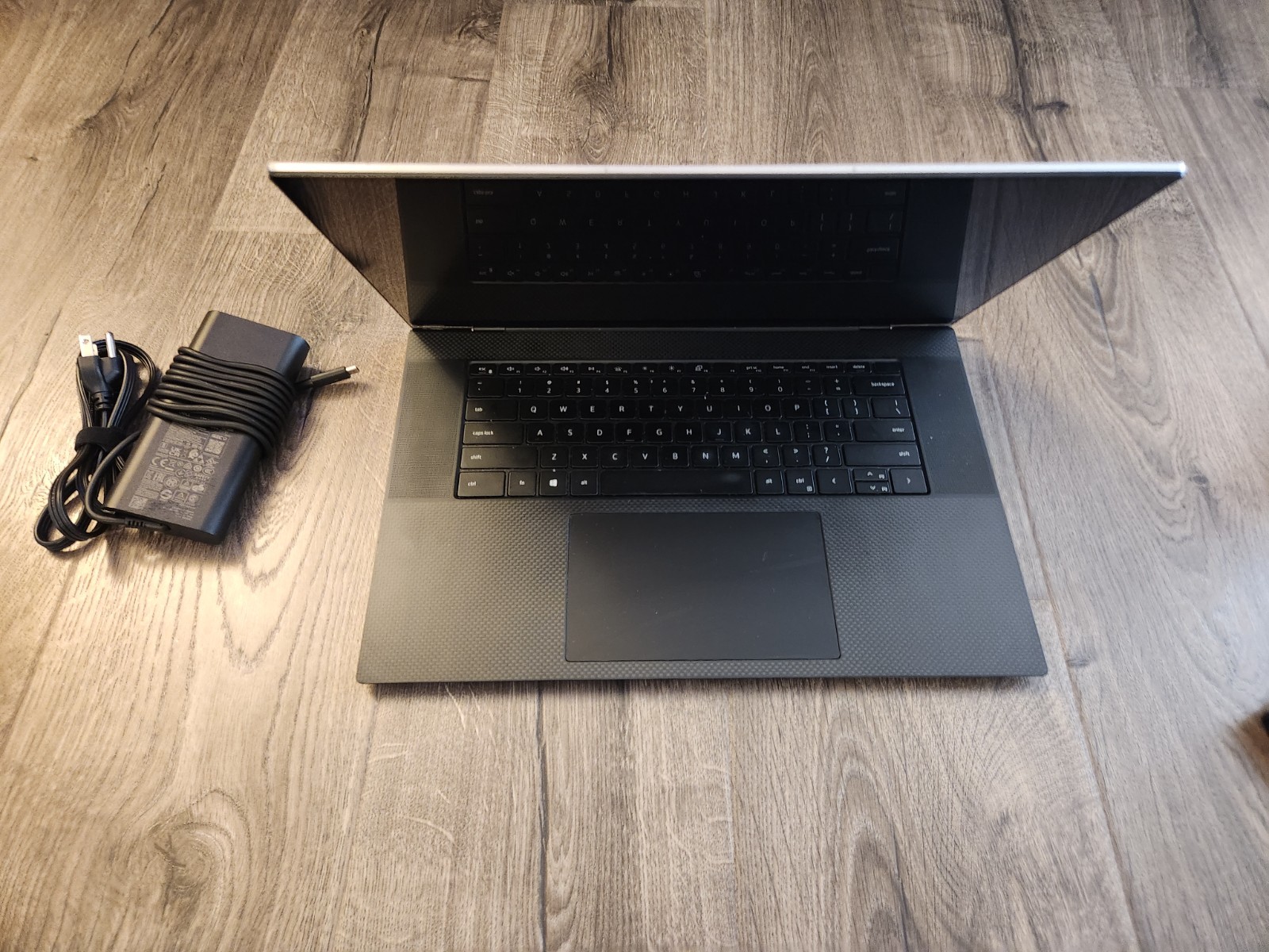 Dell XPS 9700 17 Intel Core i7-10750H 32GB RAM NVidia GeForce 3840 x 2400 Laptop