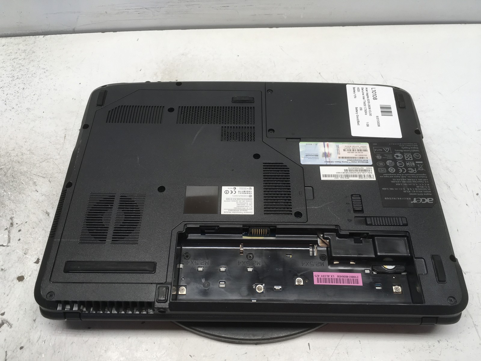 Acer Aspire 5315-2639 ICL50 Intel Core Solo T1400 1.73GHz 1 GB NO HDD No Batt