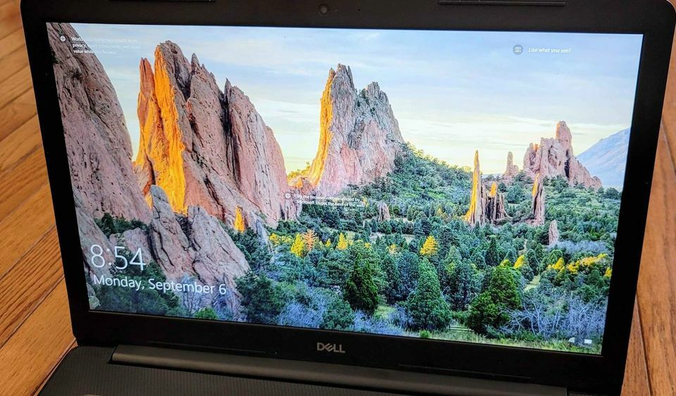 Dell Inspiron 17 3793 17.3″ FHD IPS i5 10th Gen, DDR4 Ram, New SSD, Windows 11