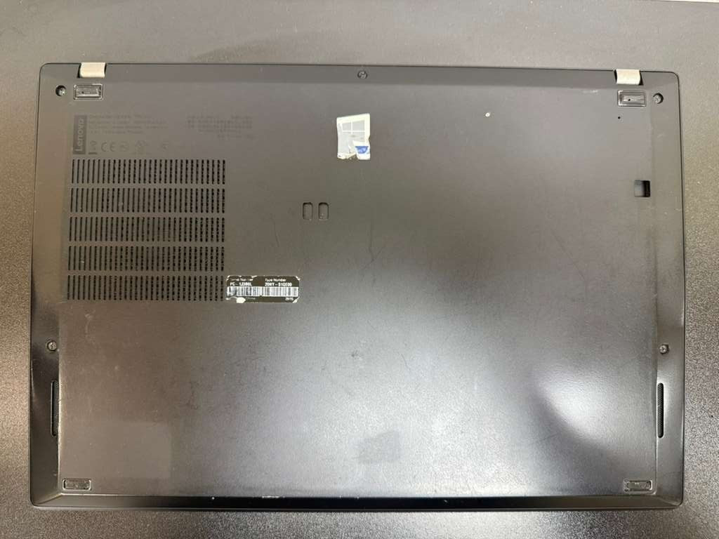 Lenovo ThinkPad T14s Gen 1 14″ i7-10610U 16GB RAM NO SSD