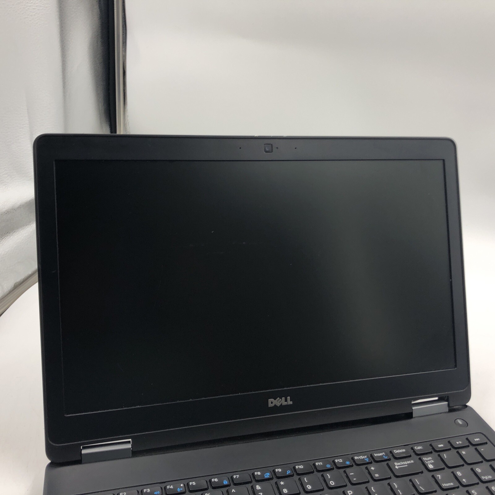 Dell Latitude E5570 i5 UNKNOWN CPU CODE/RAM/HDD/OS BAD DISPLAY/BOARD/HINGE PARTS