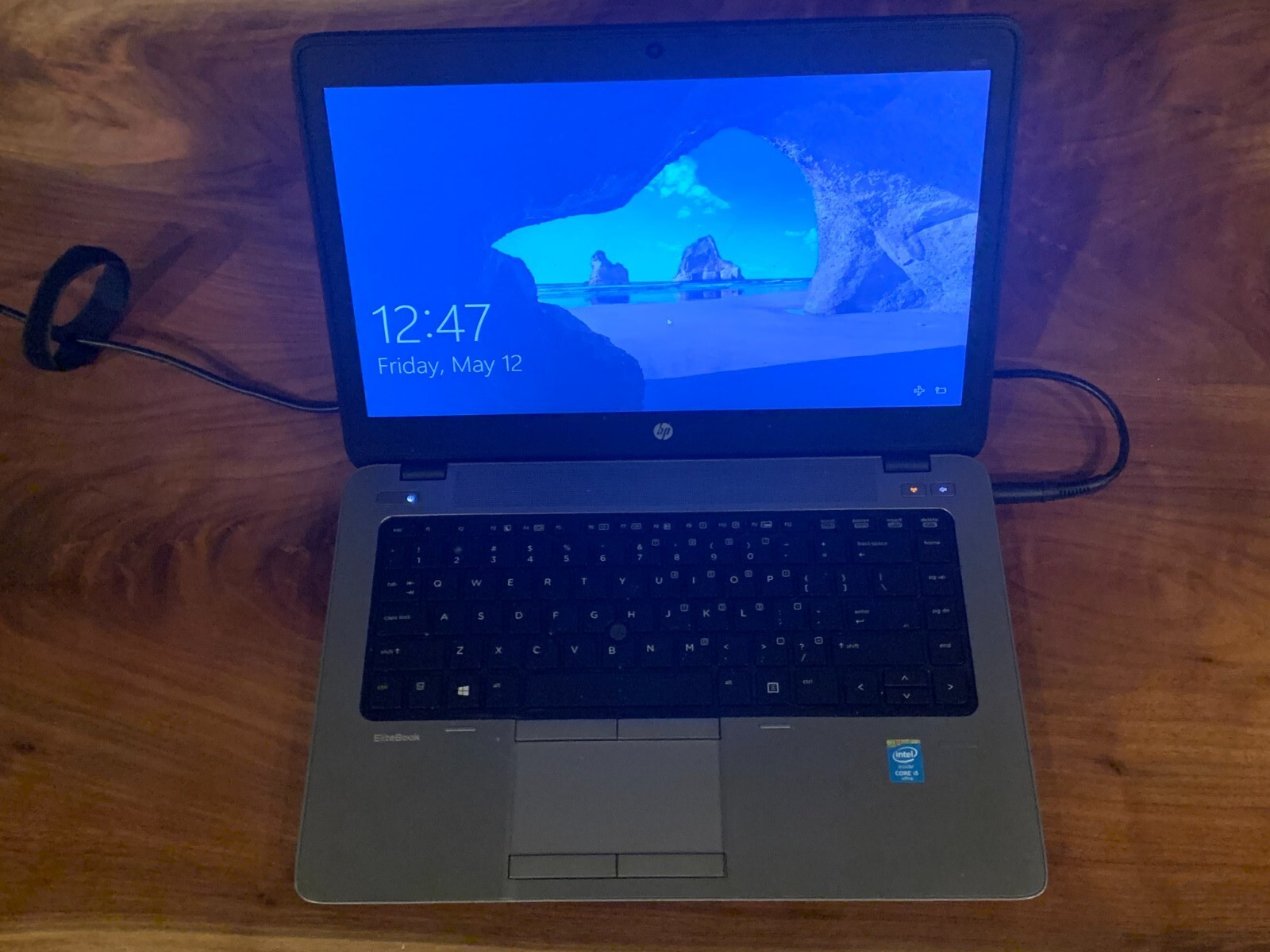 HP EliteBook 840 14″ (512GB SSD, Intel Core i5 6th Gen., 2.40 GHz, 16GB) Laptop