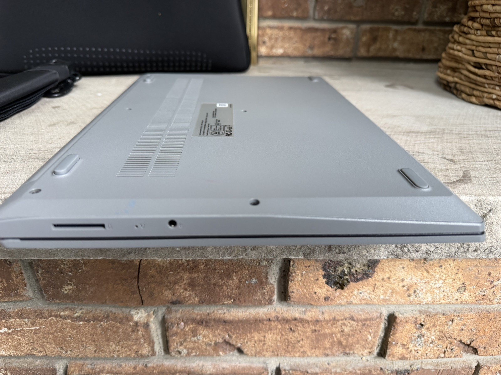 Lenovo-IdeaPad 3 15″ HD touch screen laptop intel core i3-1115g4 8g memory-256g