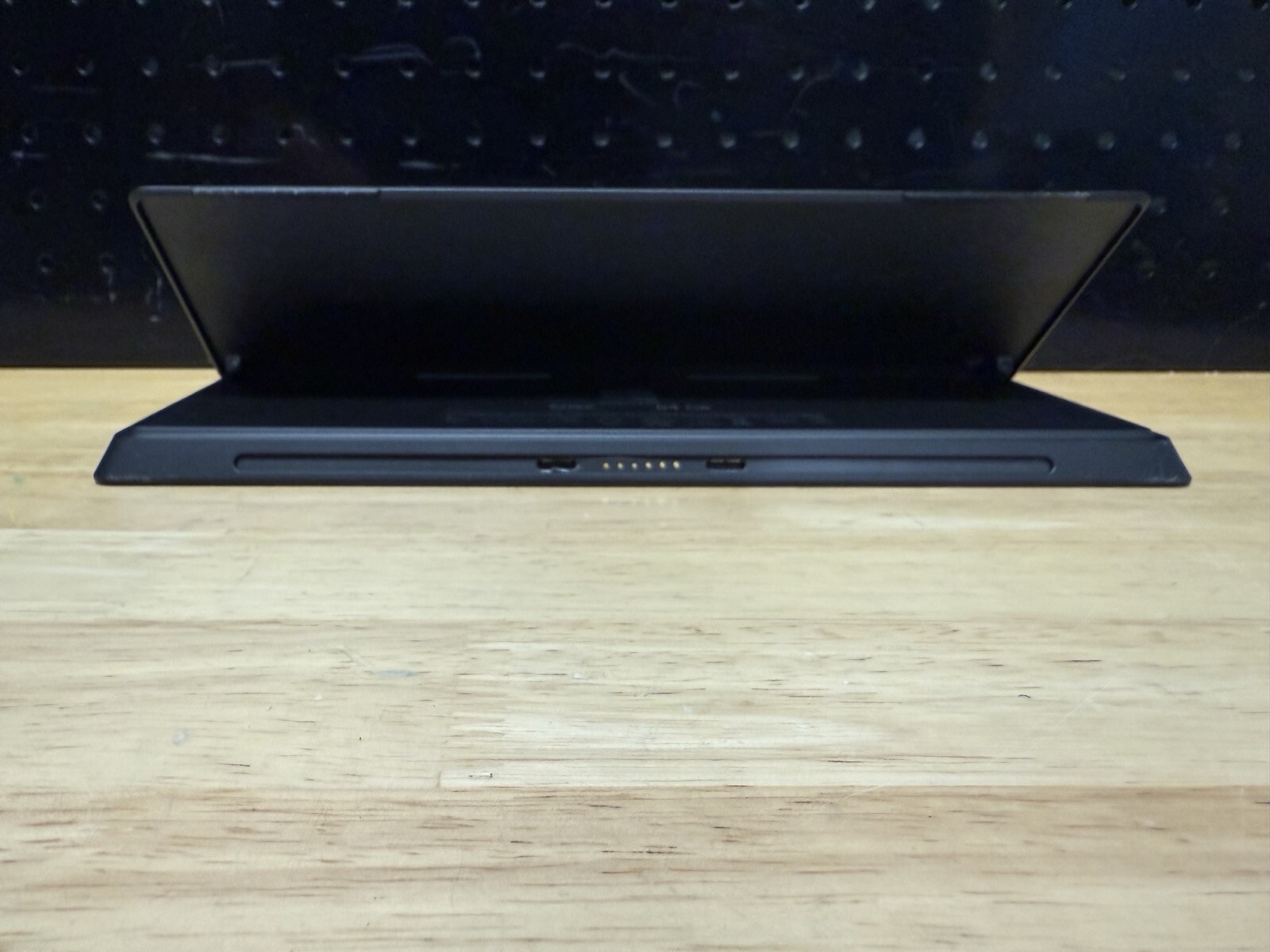 10.6″ Surface Pro Intel i5-3317U @ 1.7GHz / 4GB RAM / 64GB SSD / Bad Battery