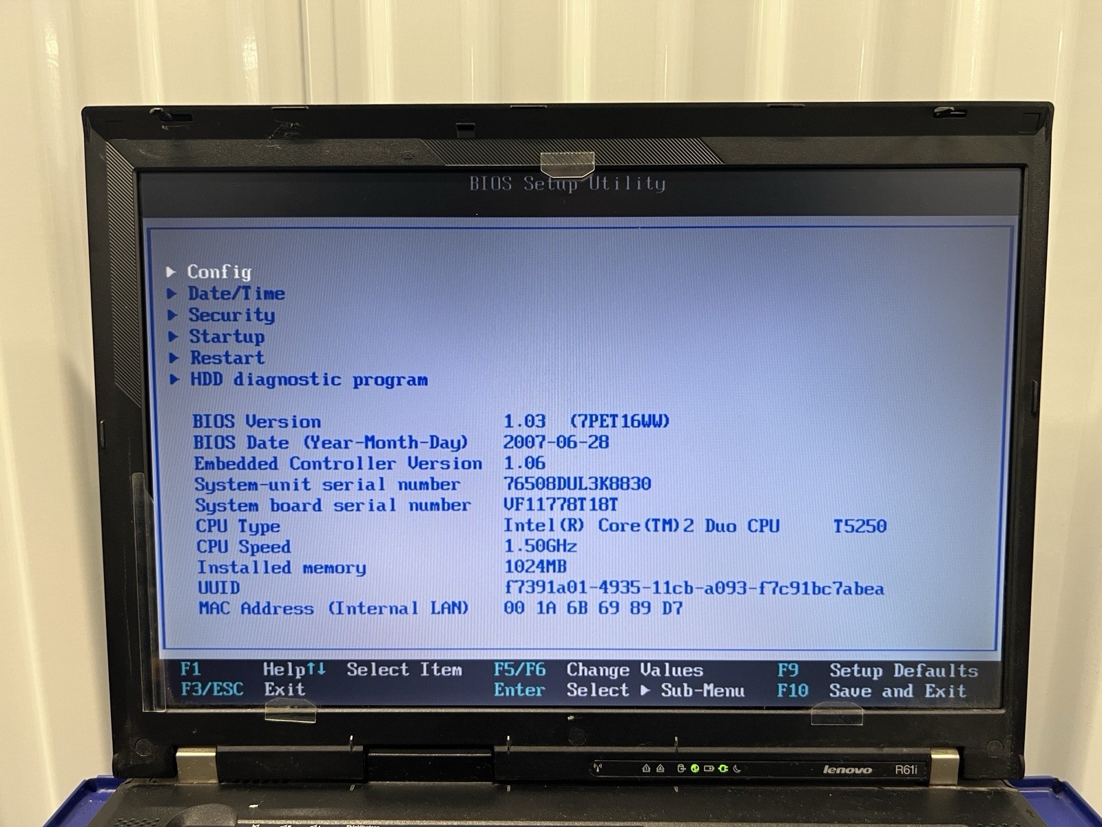 Lenovo ThinkPad R61i 15″ Laptop Intel Core 2 Duo As is