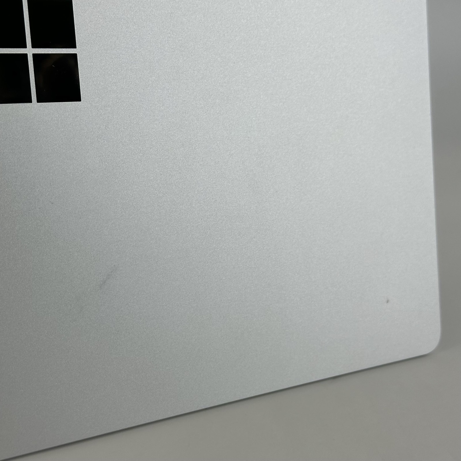 Microsoft Surface Laptop 3 13.5 2020 2K TOUCH i7-1065G7 16GB 256GB – GOOD