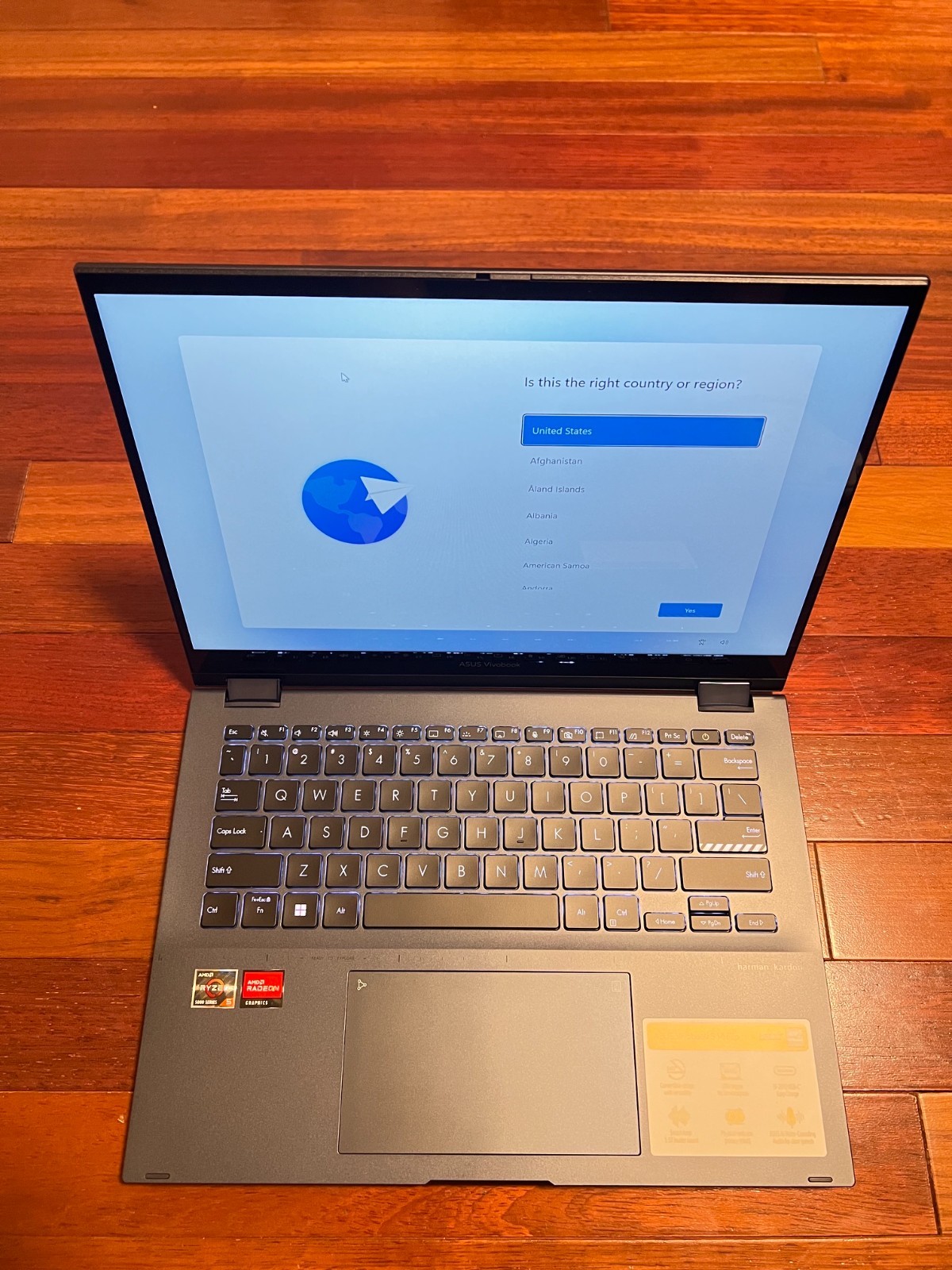 ASUS Vivobook S 14 Flip TN3402 14″ WUXGA AMD Ryzen 5 5600H 24GB RAM 1TB SSD W11H