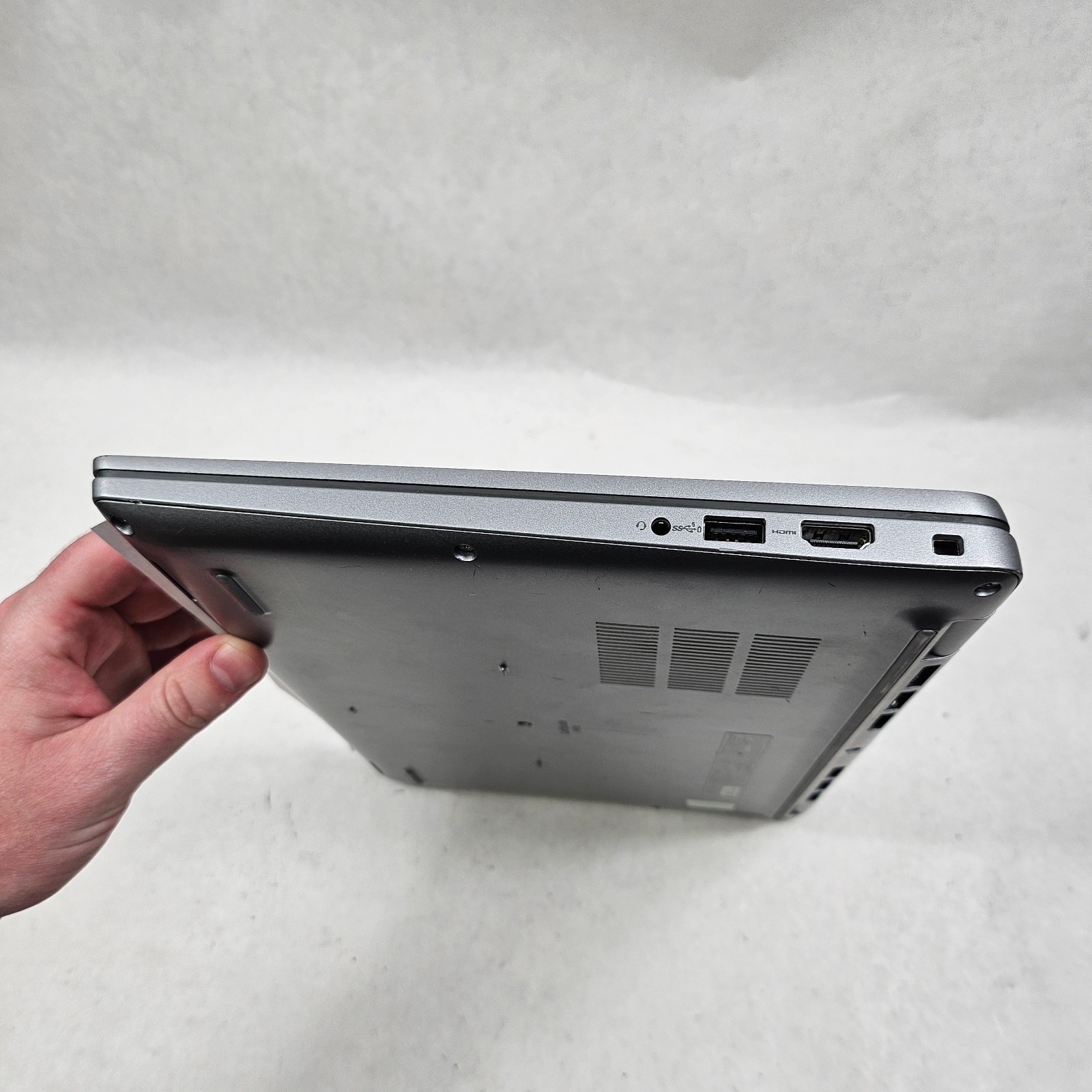 Dell Latitude 5450 14″ Intel Core Ultra 5 135U 16GB RAM No SSD *Camera