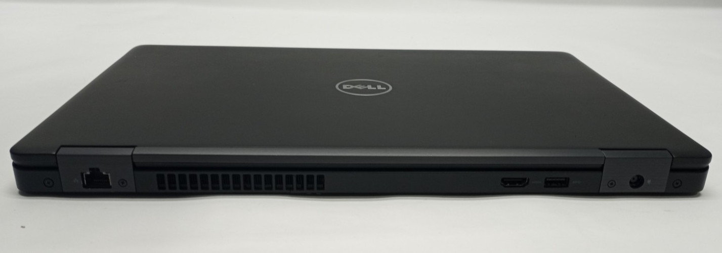 Dell Precision 3520 15.6″FHD i7-7820HQ@2.90GHz 32GB RAM NVIDIA No HDD/OS MC327*!
