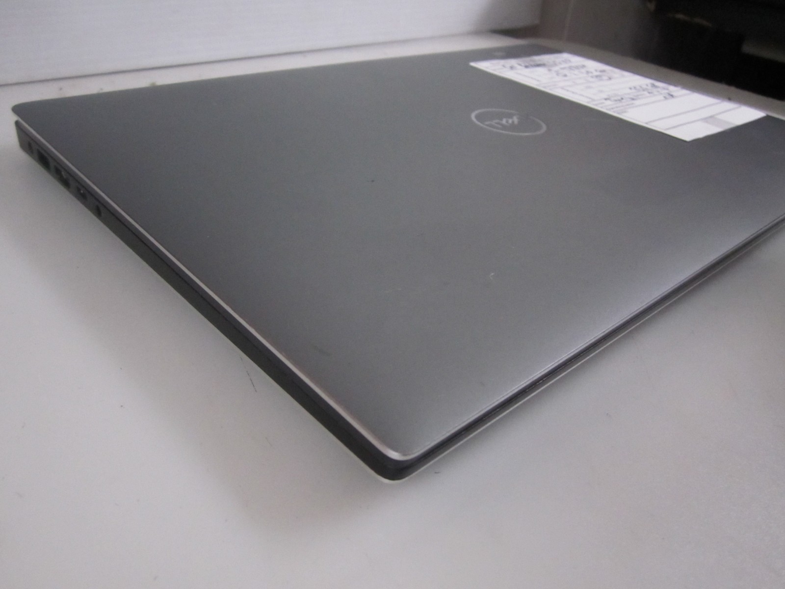 Dell Precision 5540 i9-9880H 2.30GHZ 16GB 256GB M2SSD LAPTOP + AC