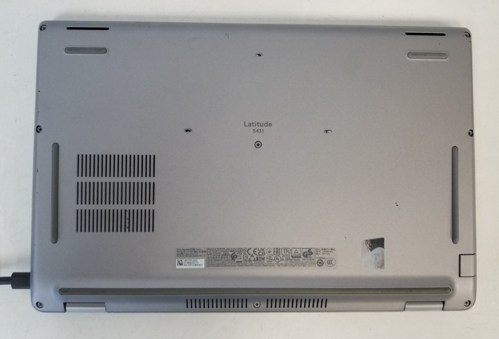 Dell Latitude 5431 14″ Intel i7-1270P 16GB DDR5 NO HDD NO OS