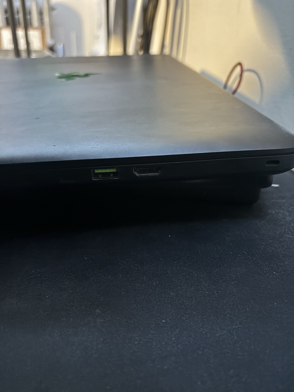 Razer Blade Pro 17 RZ09-02202 i7-7700HQ 2.8GHz 16GB 1.8TB SSD GeForce GTX 1060