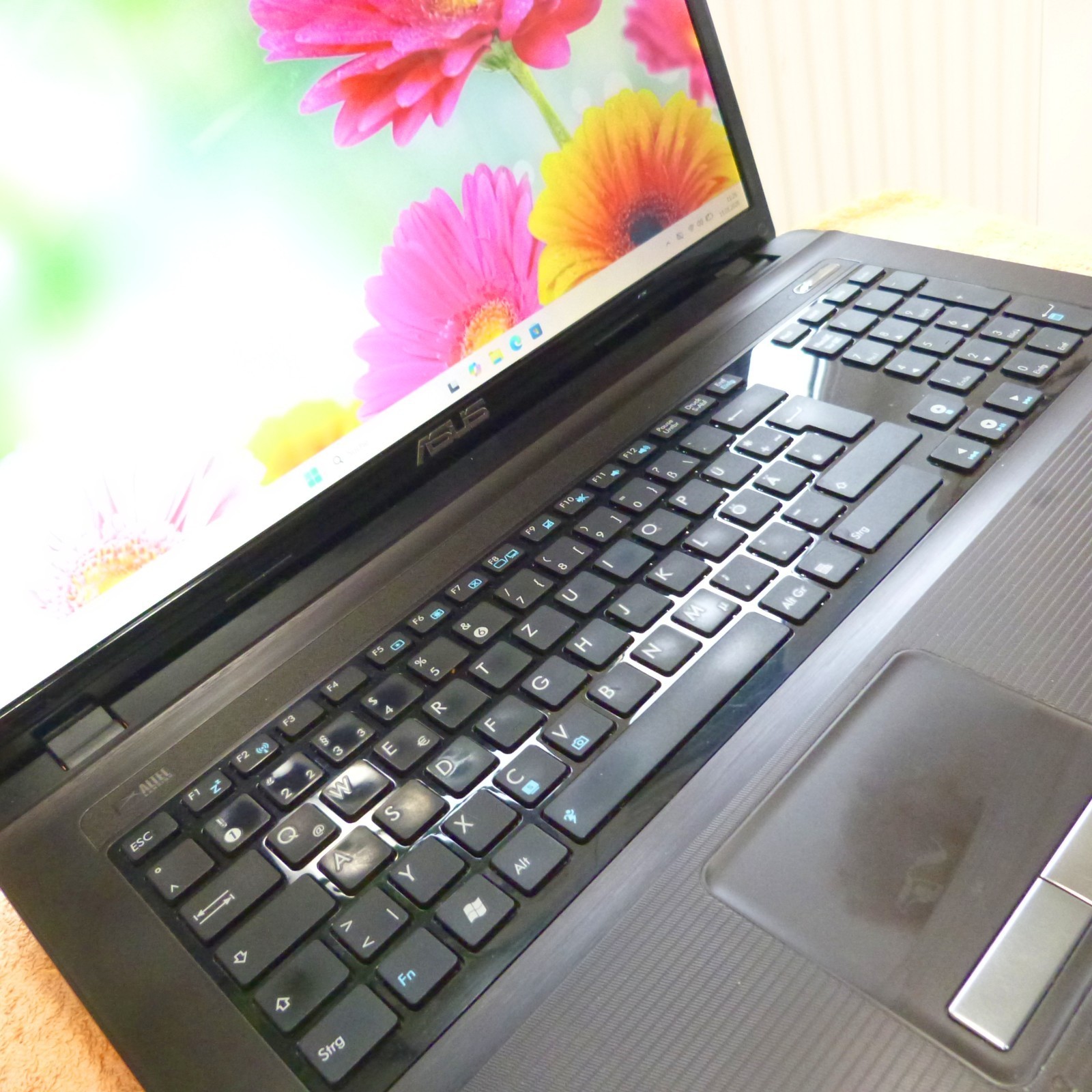 Asus K93 18-inch Cinema Full HD | 2TB SSD | Windows 11 | Blu-ray | 24GB RAM…