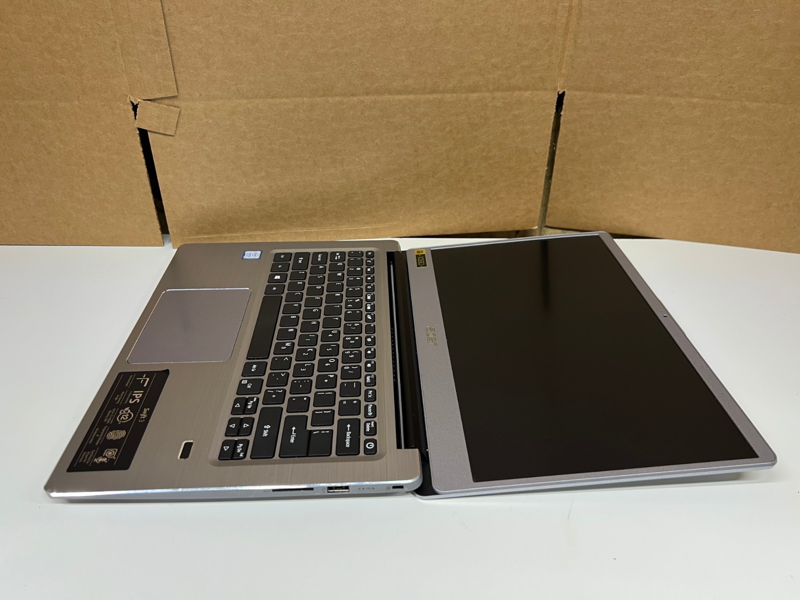 Acer Swift 3 SF314-54-39BH 14″ Laptop – 128GB SSD, 4GB RAM, Intel i3, Windows 10