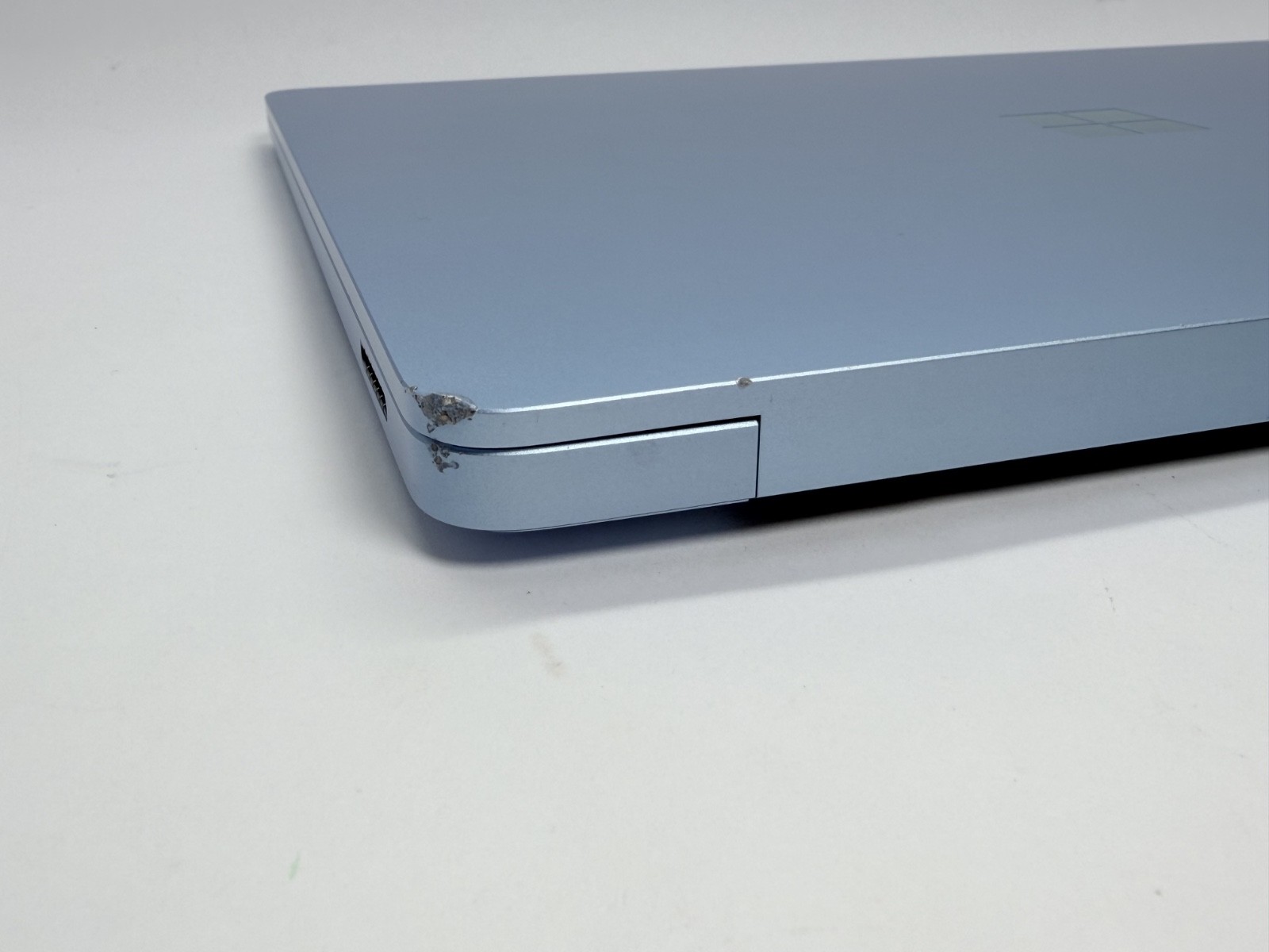 Microsoft Surface Laptop 7 13.8 Snapdragon X Plus 16GB 512GB SSD Tested
