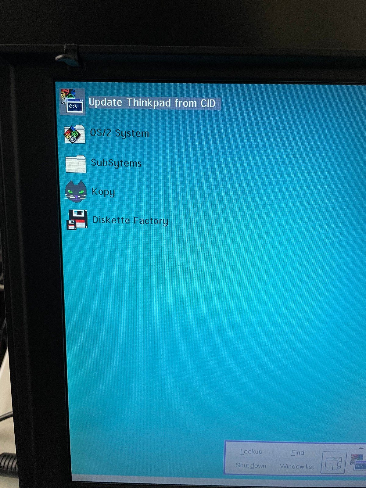 VINTAGE IBM THINKPAD 770 With OS/2 Warp Verion 3 Installed