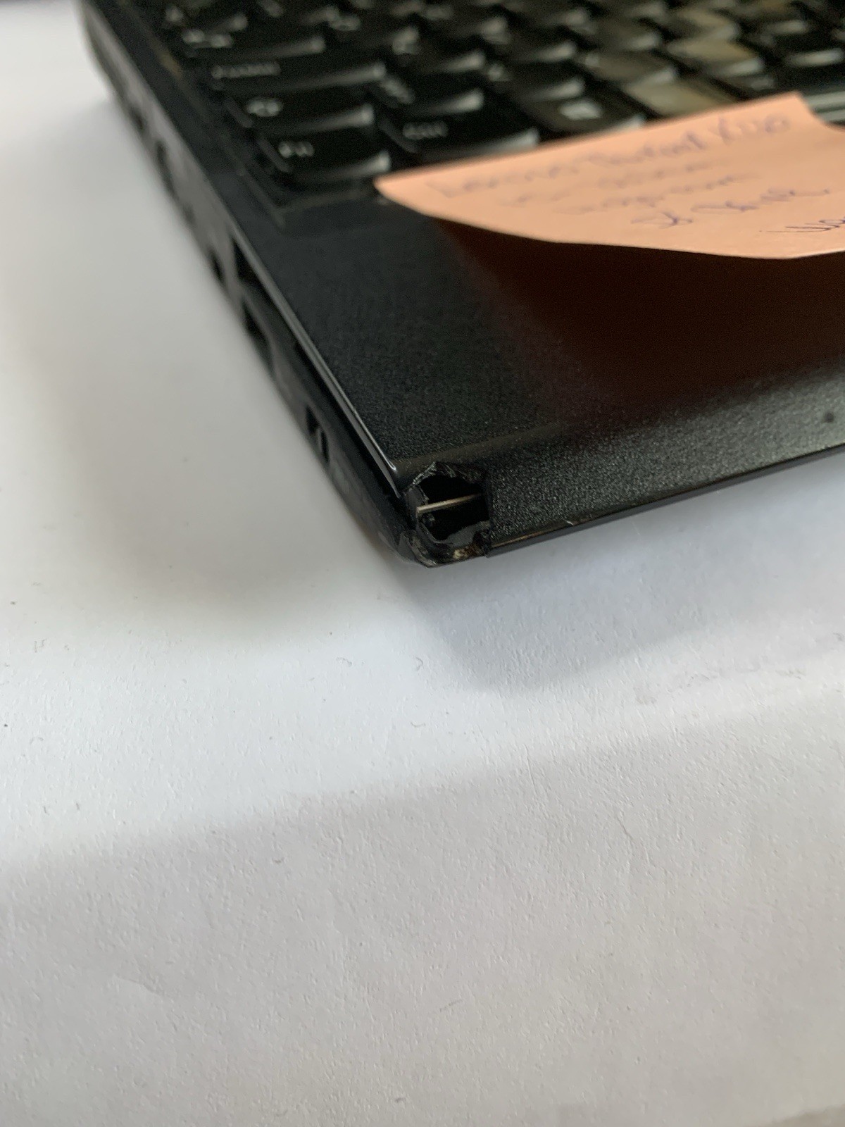 Lenovo ThinkPad X230 – I5 3320m – 4GB DDR3 – NO HDD/NO SDS – NO OS – NO AC