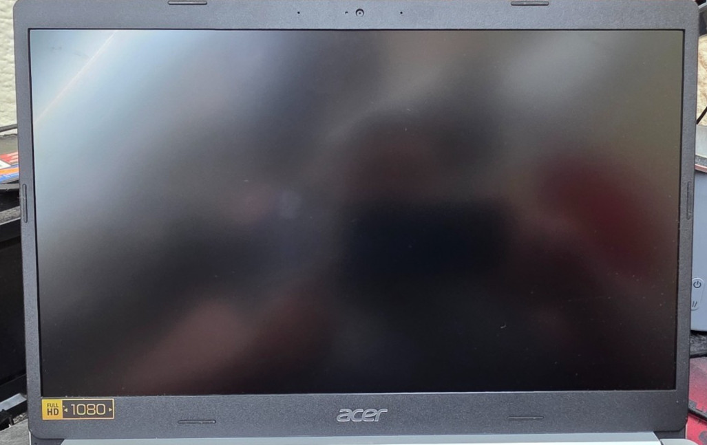 Acer Aspire 5 Laptop AMD RYZEN 3 3350U WITH RADEON VEGA MOBILE 4GB RAM 120GB SSD