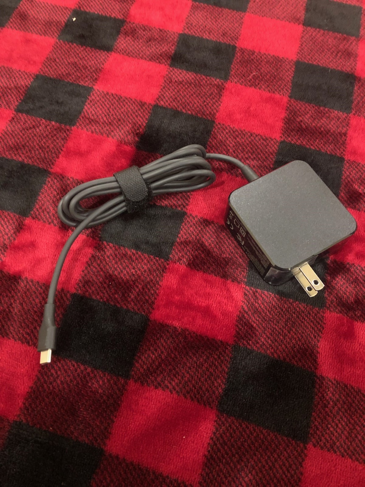 Starter CB Laptop 4GB Includes: Logitech wireless mouse & 6ft charging cord