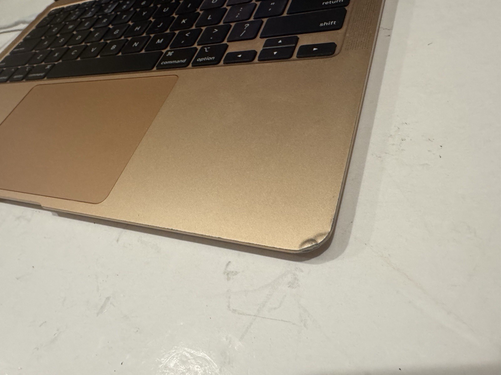 MacBook Air 13″ A2337 FOR PARTS, REPAIR Password LOCKED Internal Cracked Screen